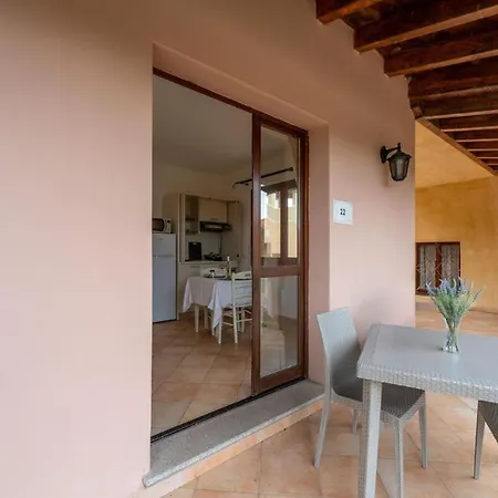 Relaxing Baia Dei Mirti B4 1 Bedroom Sleeps 4 -bilo-4
