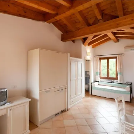 Apartmán Relaxing Baia Dei Mirti B4 1 Bedroom Sleeps 4 -bilo-4