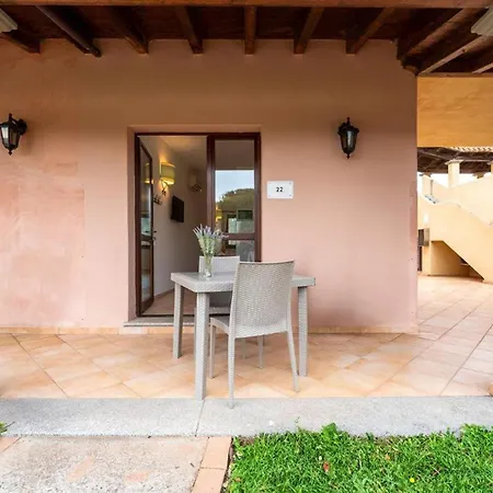 Relaxing Baia Dei Mirti B4 1 Bedroom Sleeps 4 -bilo-4 公寓